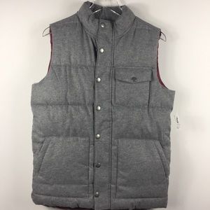 Old Navy NWT quilted grey puffer vest.